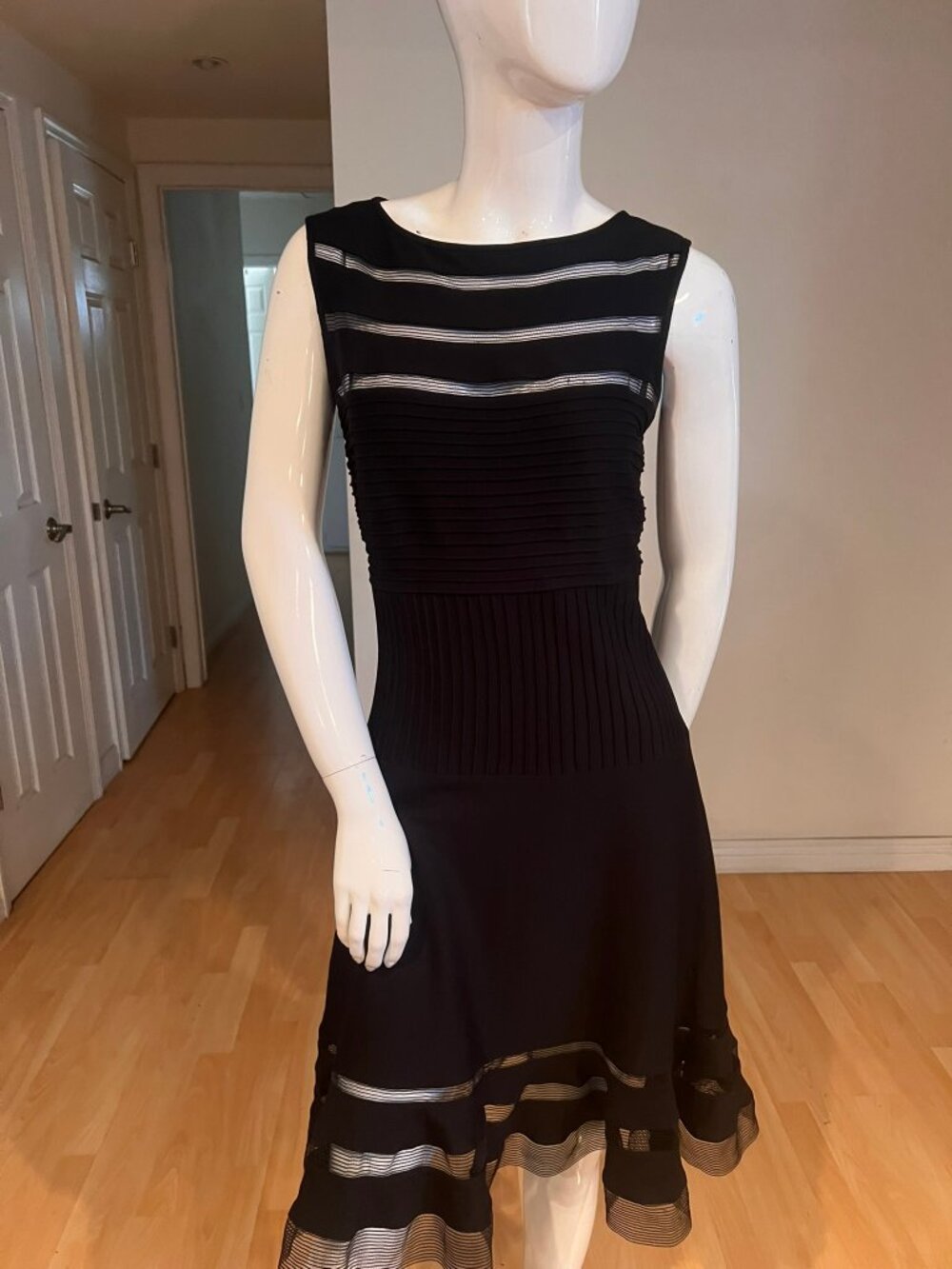 TADASHI SHOJI ILLUSION MESH INSET PINTUCK DRESS SIZE L LARGE